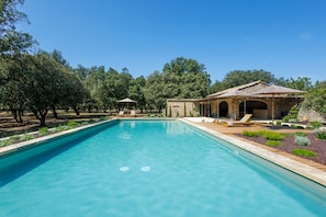 Exclusive Villa, Private Bathroom, Park View (entière) | Outdoor pool | Seasonal outdoor pool, pool umbrellas, pool loungers - Ô Mas de Mèze (Uzès)