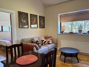 TV - Apartment 473 - Kylemore - sleeps 2 guests  in 1 bedroom (Kylemore)