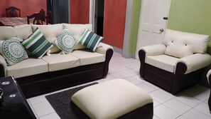 Shared Dormitory, 3 Bedrooms, Accessible, Smoking | Living room