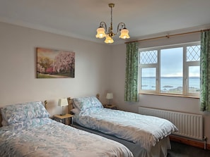 4 Schlafzimmer, Bügeleisen/Bügelbrett, WLAN, Bettwäsche