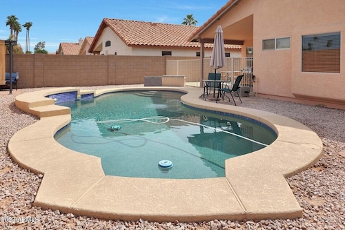 Charming house with Pool, WiFi and AC in fantastic East Mesa