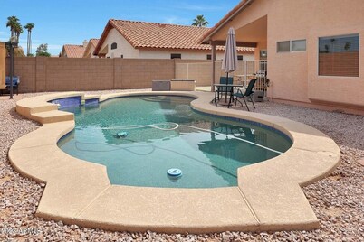 Charming house with Pool, WiFi and AC in fantastic East Mesa