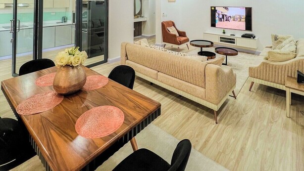Appartamento, 2 camere da letto, balcone, vista città | Interni