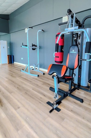 Apartment, 2 Bedrooms, Balcony, City View | Fitness facility - Luxurious 2-bedroom Apartment in Lagos With City View (Lagos)