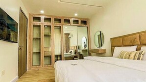 Appartamento, 2 camere da letto, balcone, vista città | 2 camere