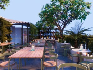 Egyptian cotton sheets, premium bedding, memory-foam beds - UNIQUE Creative - Grand Residence - Rooftop Pool (Ho Chi Minh City)