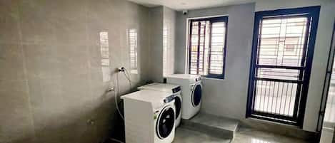 1 quarto, frigobar (abastecido com itens grátis), Wi-Fi de cortesia