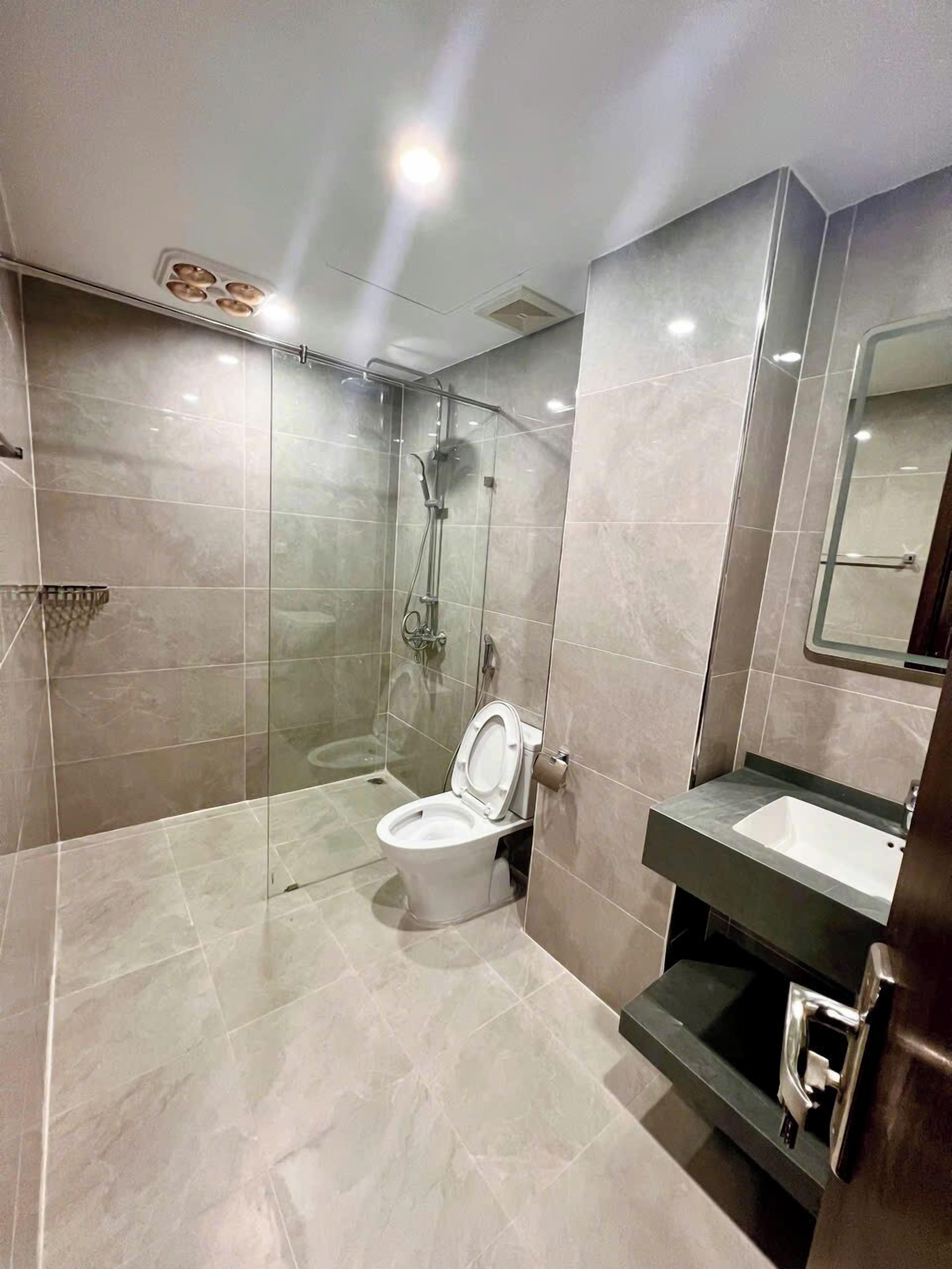 Grand Apartment | Bathroom | Hair dryer