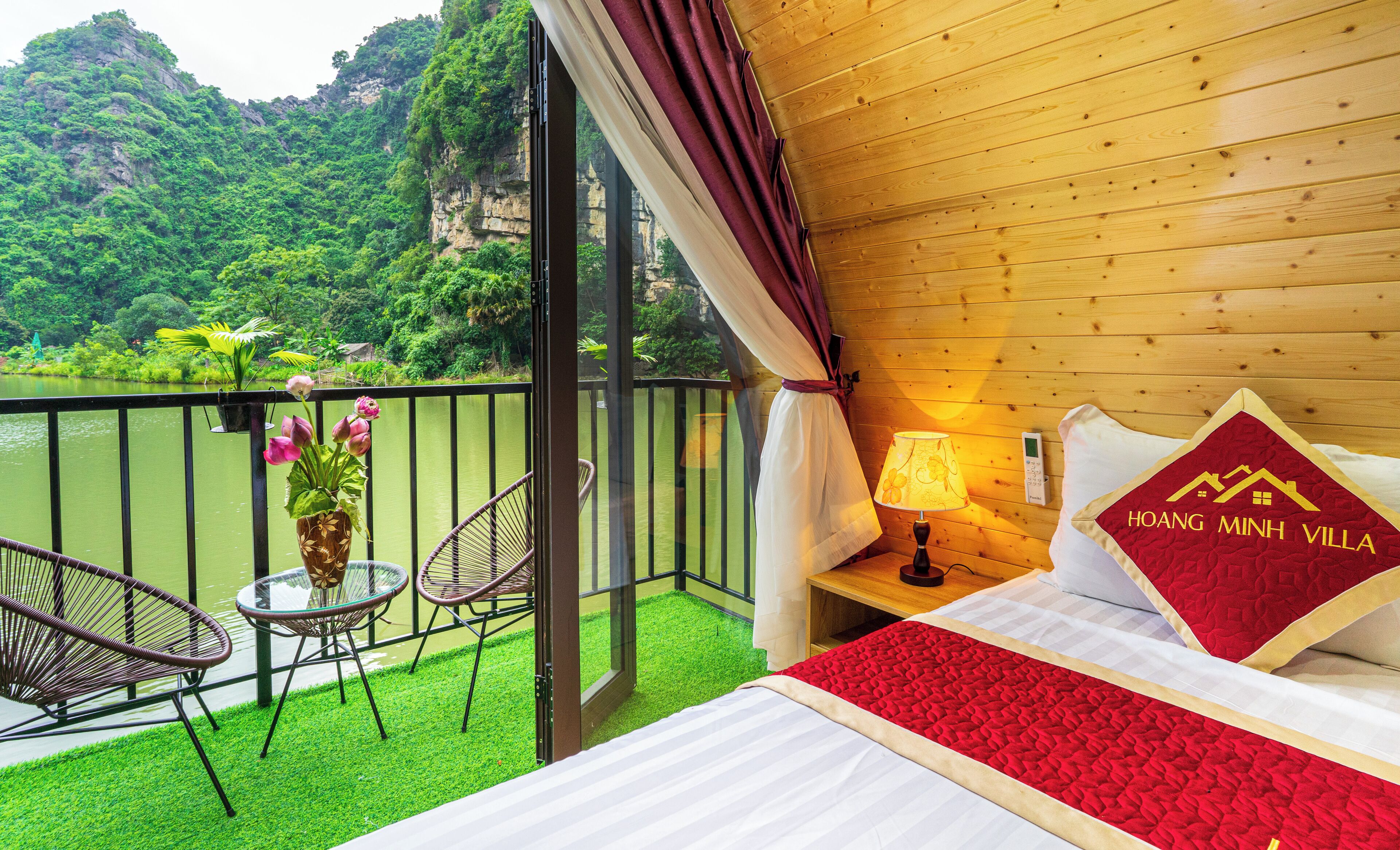 Panoramic Bungalow | Minibar, blackout drapes, soundproofing, free WiFi