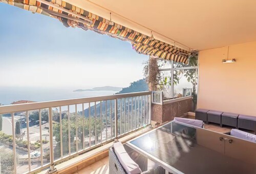 Superb 2 room apartment ten minutes from Monaco