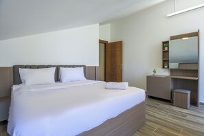 Appartement, 2 chambres, cuisine, vue montagne | 2 chambres, literie de qualité supérieure, rideaux occultants