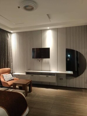Deluxe Double Room, Balcony, City View | Desk, laptop workspace, free WiFi - NAF Conference Center (Abuja)