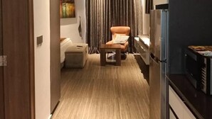 Deluxe Double Room, Balcony, City View - NAF Conference Center (Abuja)