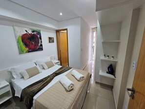 1 chambre, fer et planche Ă repasser, Wi-Fi gratuit, draps fournis