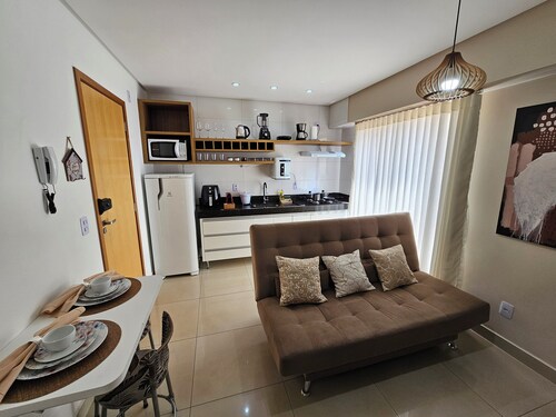 Beautiful 1 bedroom flat next to Flamboyant Shopping Mall