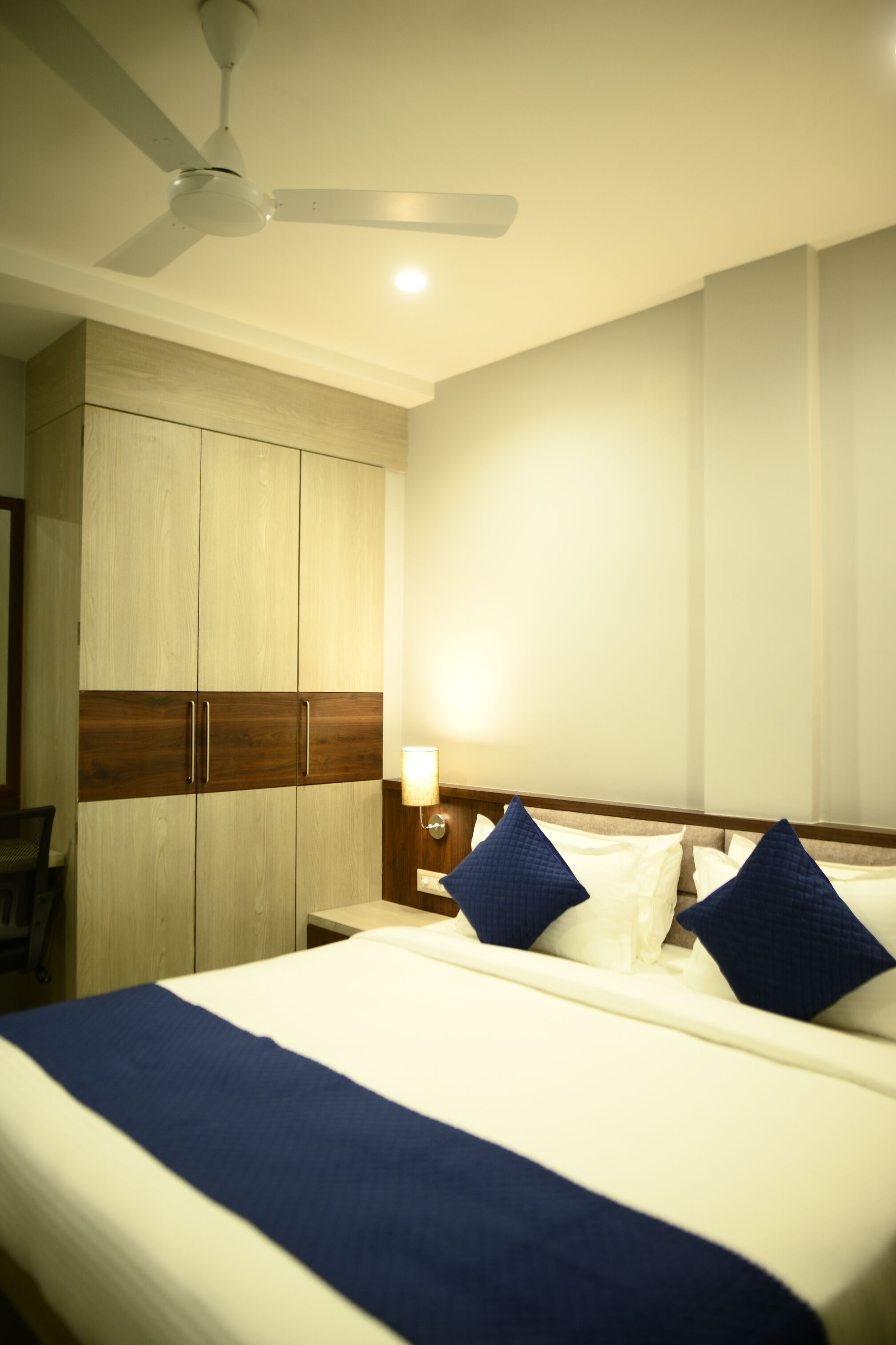Comfort Room, Courtyard View | In-room safe, desk, laptop workspace, blackout curtains