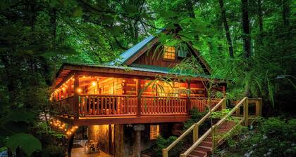 Family Friendly -Great Location-Game Room-Hot Tub