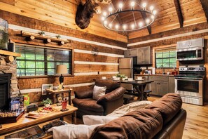 Interior - Family Fun Chalet: Hot Tub, Game Room & Mountain Views! (Sevierville)