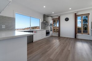 Private kitchen - A Tranquil Retreat with Breath-taking Views (Darley)