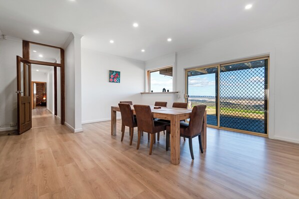 Dining - A Tranquil Retreat with Breath-taking Views (Darley)