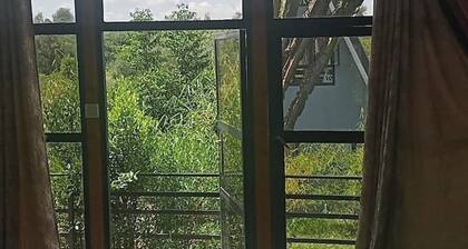 Topi Cottages ( Perfect getaway for 3)