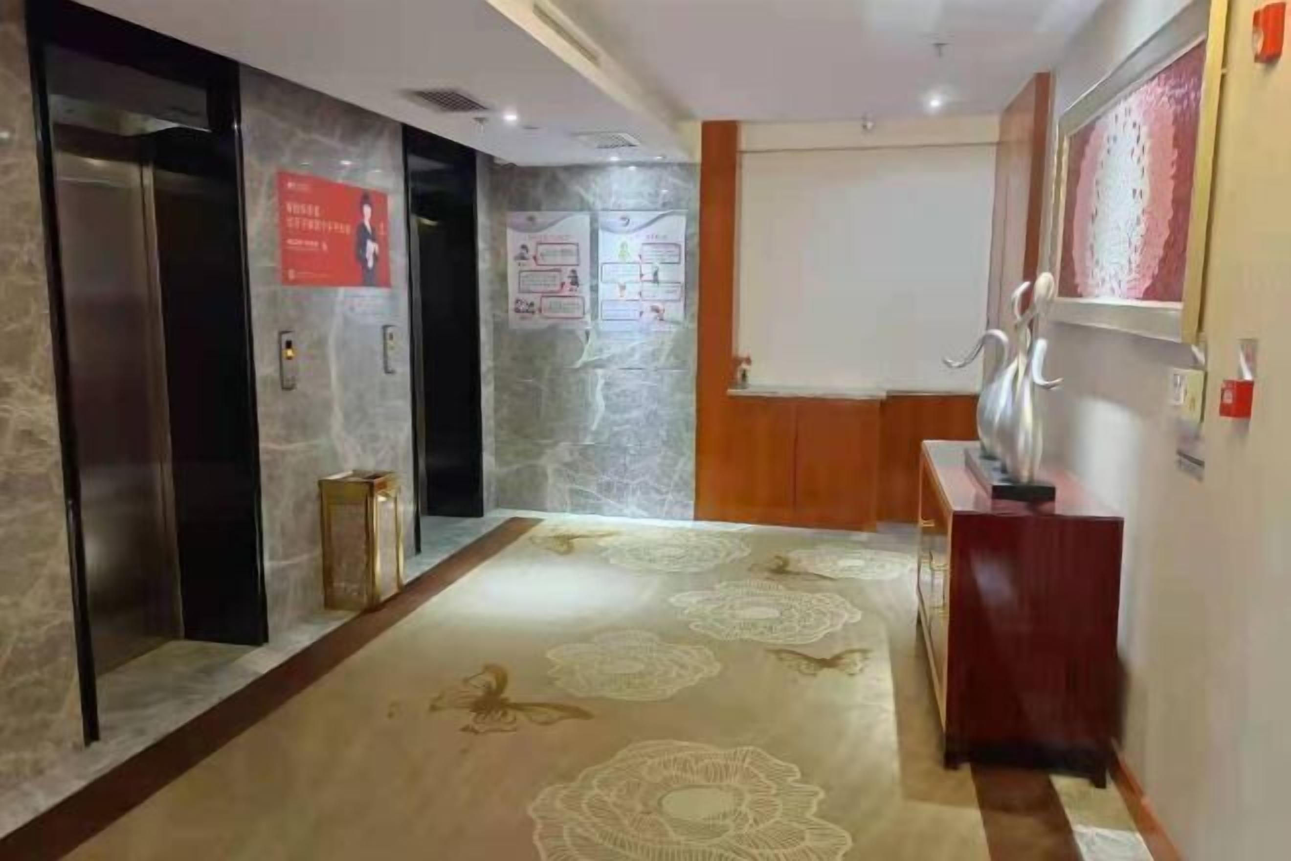 المنشأة من الداخل