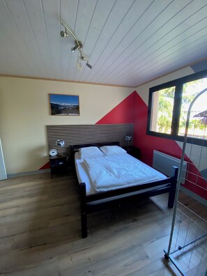 1 bedroom, desk, iron/ironing board, travel cot - Single-storey, bucolic T 2 in the Combrailles region of Puy-de-Dôme. (Saint-Hilaire-la-Croix)