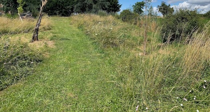 Single-storey, bucolic T 2 in the Combrailles region of Puy-de-Dôme.