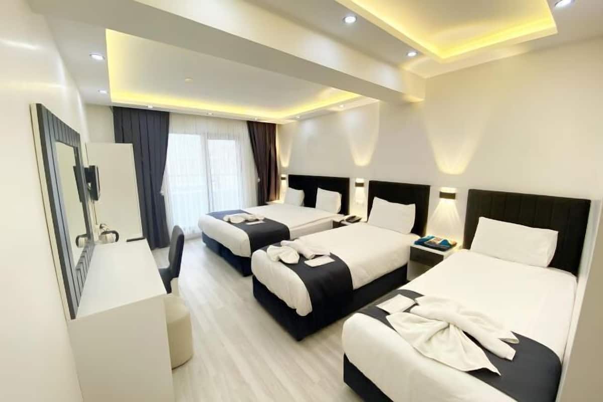 Laptop workspace, free WiFi