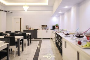 Petit déjeuner buffet compris tous les jours