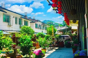 Unclassified image, 4 of 23, button - Danxia Shanyang Yuancun Inn (core scenic spot) (Renhua)