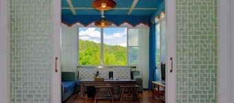 Danxia Shanyang Yuancun Inn (core scenic spot)