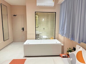 Living area - Hotel Fun Regency (Ahmedabad)