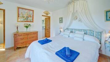 House, 5 Bedrooms, Terrace | 5 bedrooms