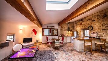 Appartement Confort, salle de bains attenante (Mimi Pinson) | Bar lounge