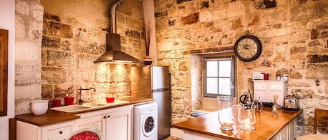 Departamento Confort, baño en la habitación (Mimi Pinson) | Cocina compartida