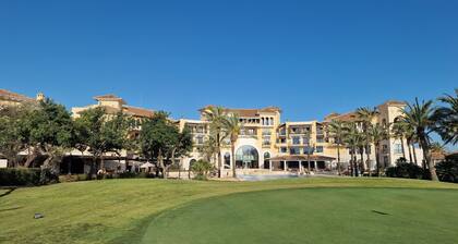 Luxury Villa - Pet Friendly & Free Parking