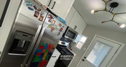 Charming 2 bedroom house, family and pet friendly close to Washington D.C.