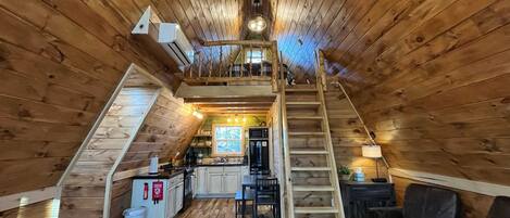 Televisión, chimenea