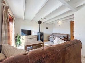 TV - Lovely apartment in villa for 6 guests with WIFI and TV (Bruges)
