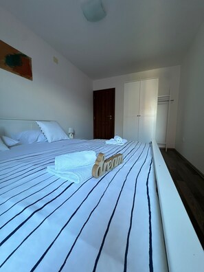 2 soverom, wi-fi (inkludert) og sengetøy