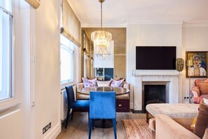 Apartment | 1 bedroom - The Chelsea Gem - Charming 1bdr With Balcony (London)