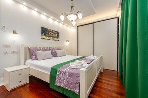 2 bedrooms, iron/ironing board, free WiFi, bed sheets
