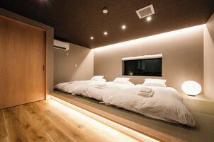 WOOD, Non Smoking | Free minibar, individually decorated, individually furnished, free WiFi