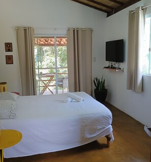 1 bedroom, desk, WiFi, bed sheets