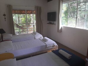 1 habitación, escritorio, wifi y ropa de cama 
