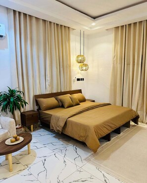 1 bedroom, desk, laptop workspace, blackout drapes