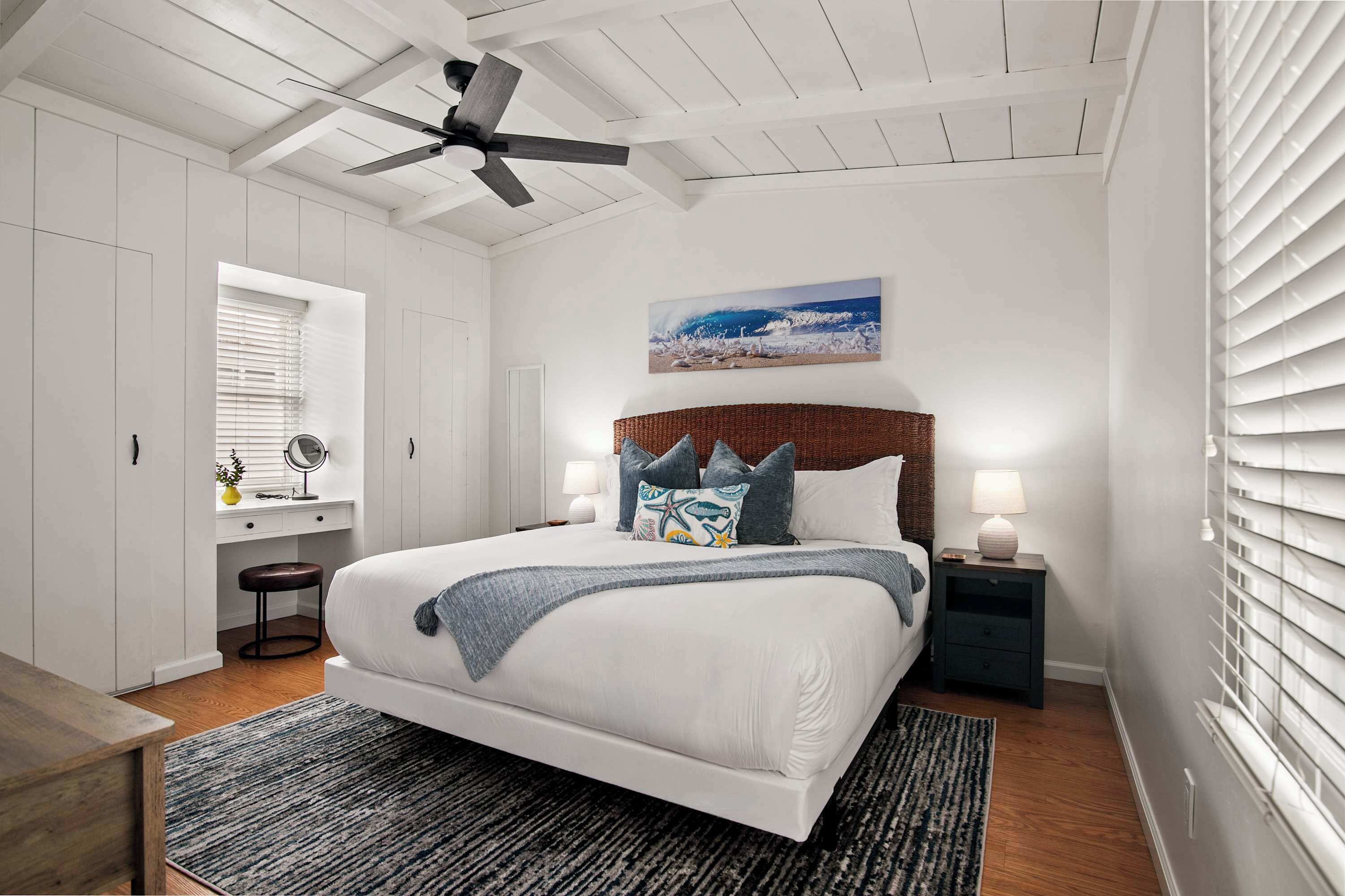 1 chambre, fer et planche à repasser, lit de bébé portatif, Wi-Fi