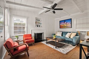 TV, offices - Seaside 1BR Steps to Windansea Beach & Peek Views (San Diego)