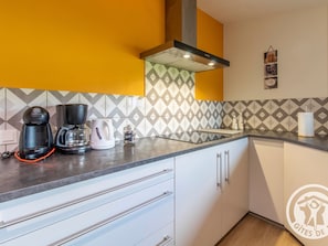 Fridge, microwave, oven, dishwasher